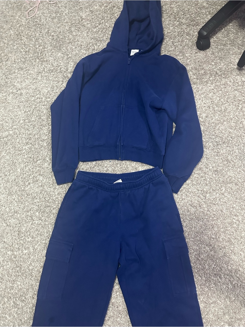 Aritzia Navy Blue Mega Zip-Up Hoodie and Cargo Sweatpants Set - Picture 6 of 6